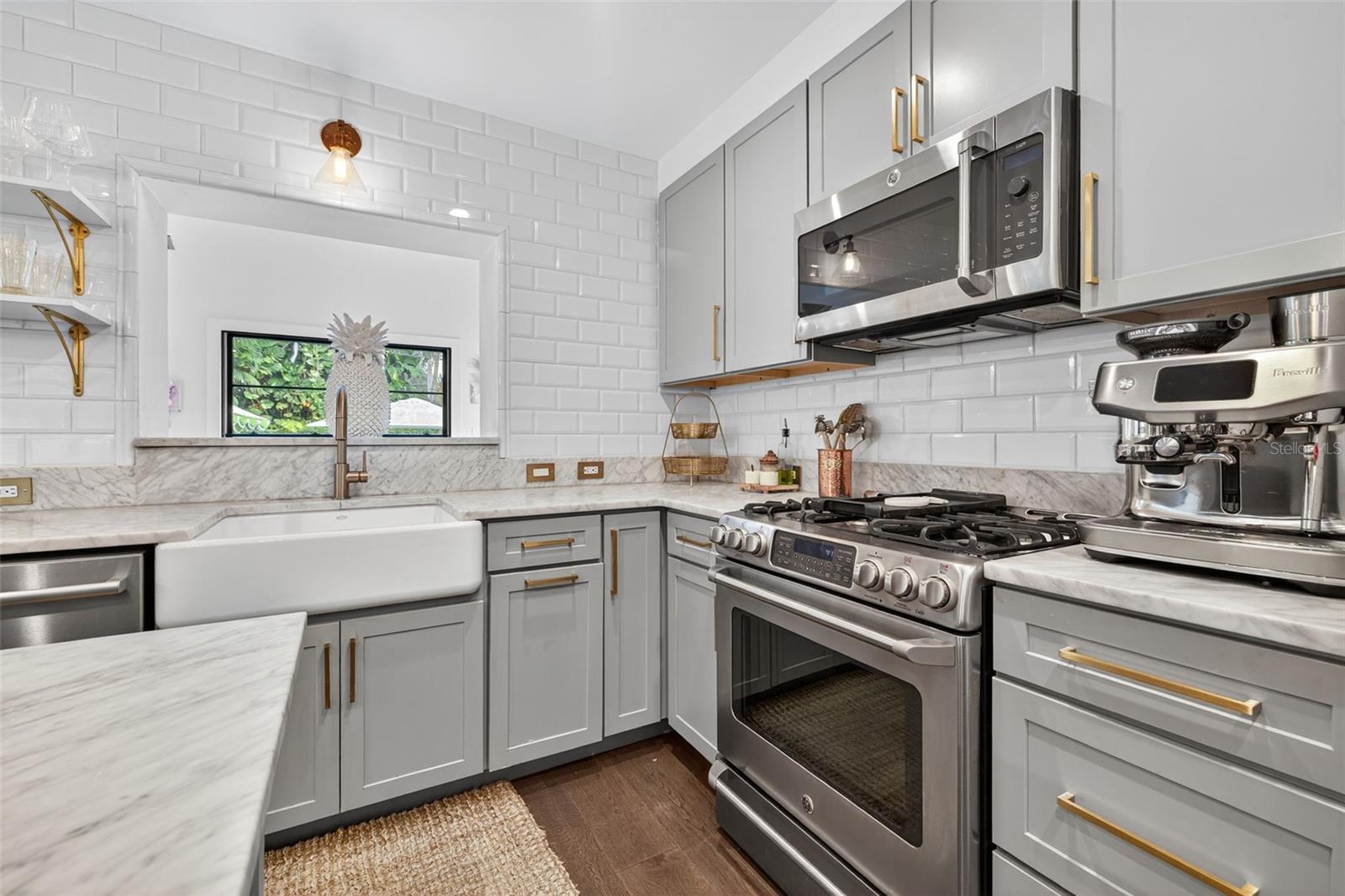 235 SNELL ISLE BLVD NE