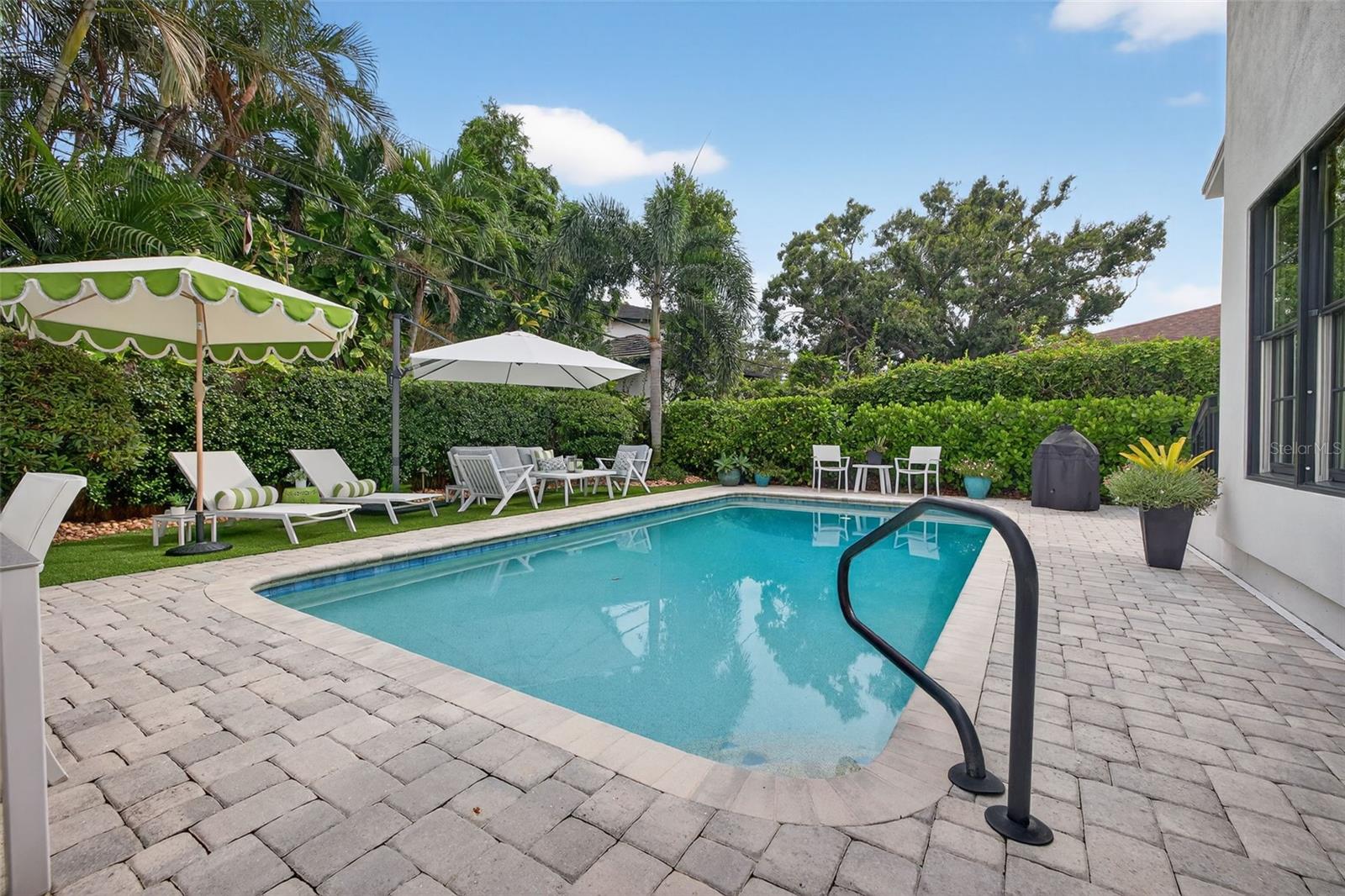 235 SNELL ISLE BLVD NE