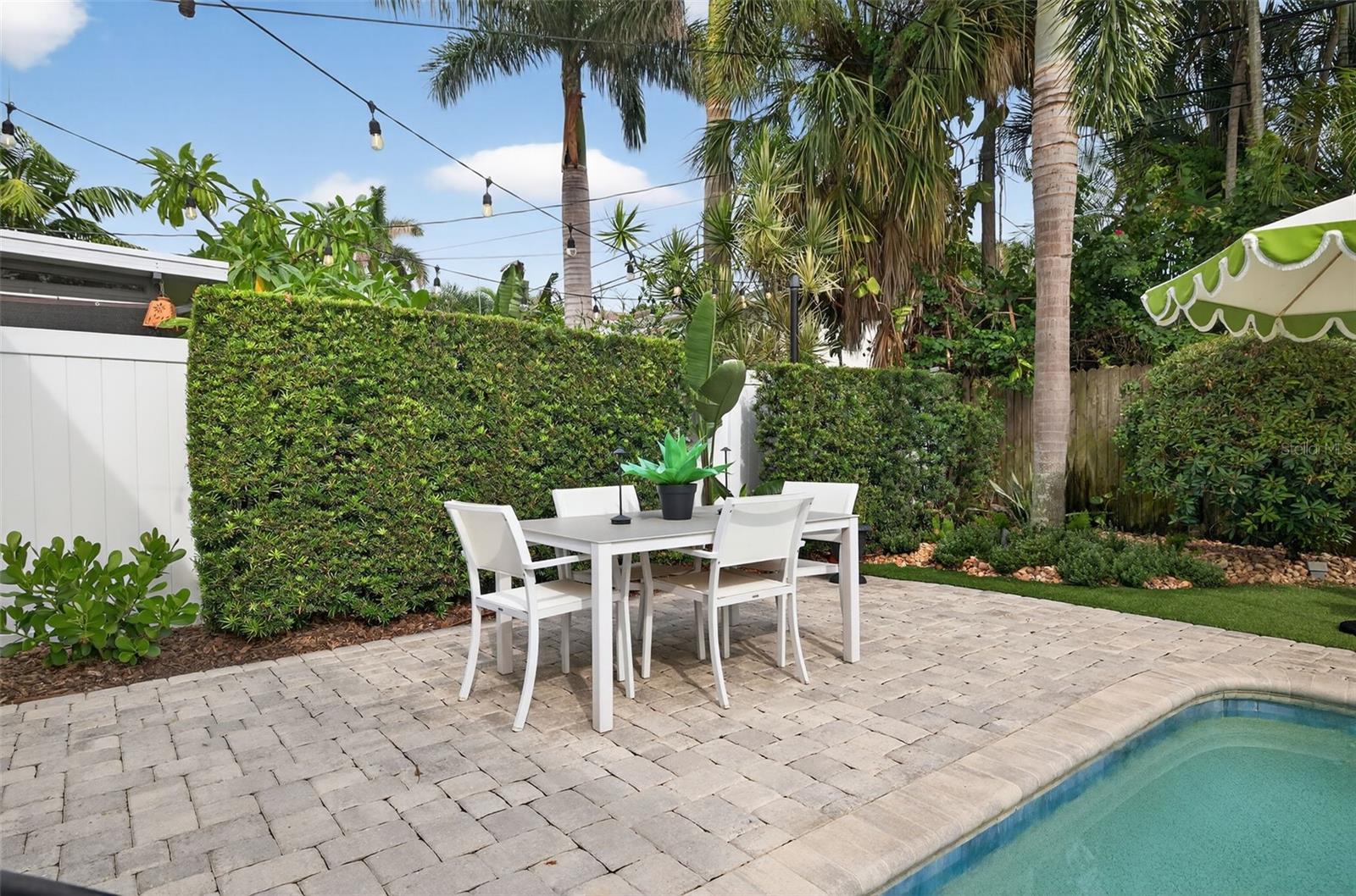 235 SNELL ISLE BLVD NE