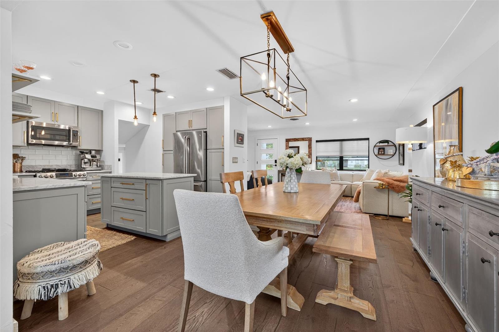 235 SNELL ISLE BLVD NE