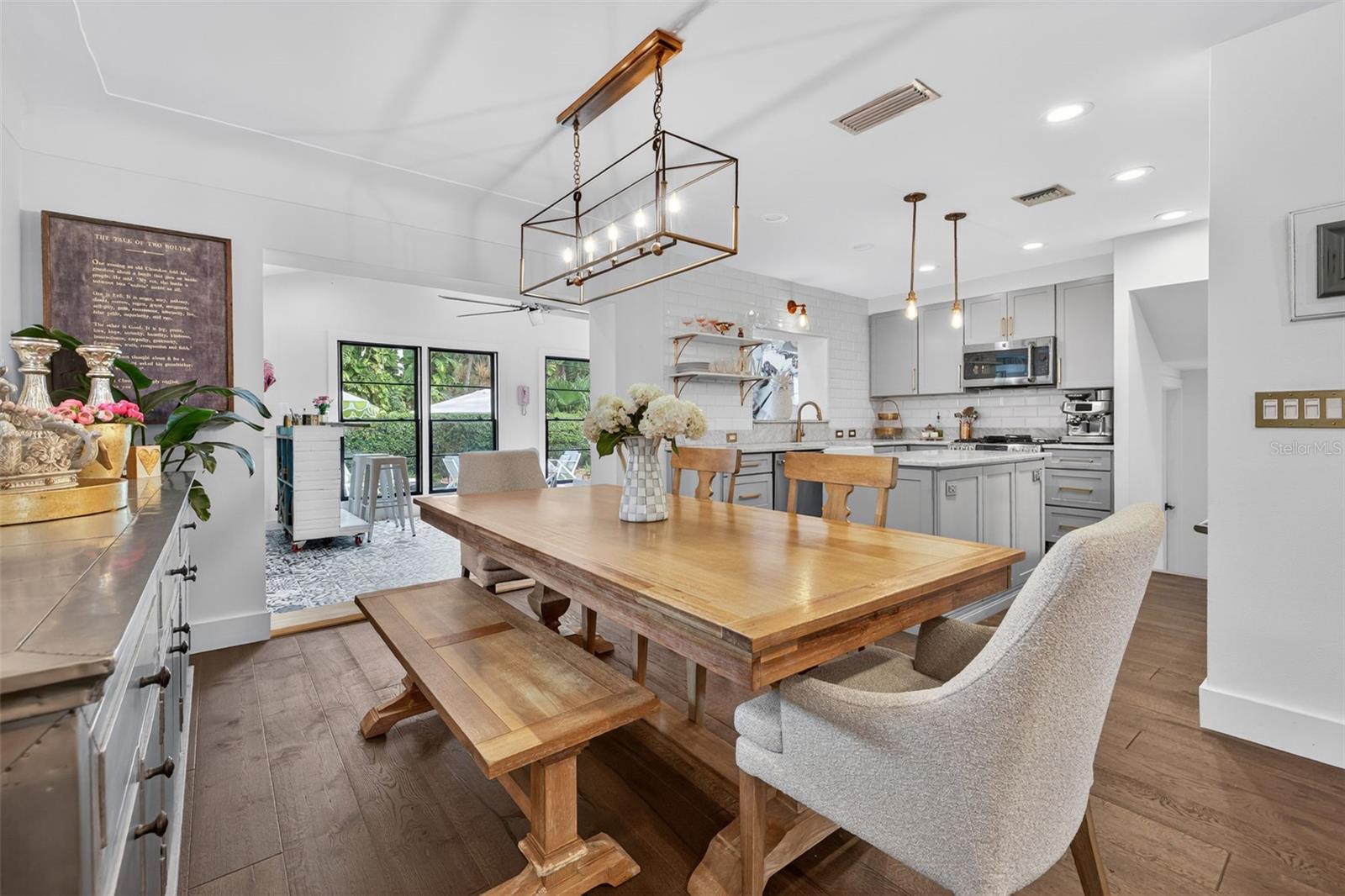 235 SNELL ISLE BLVD NE