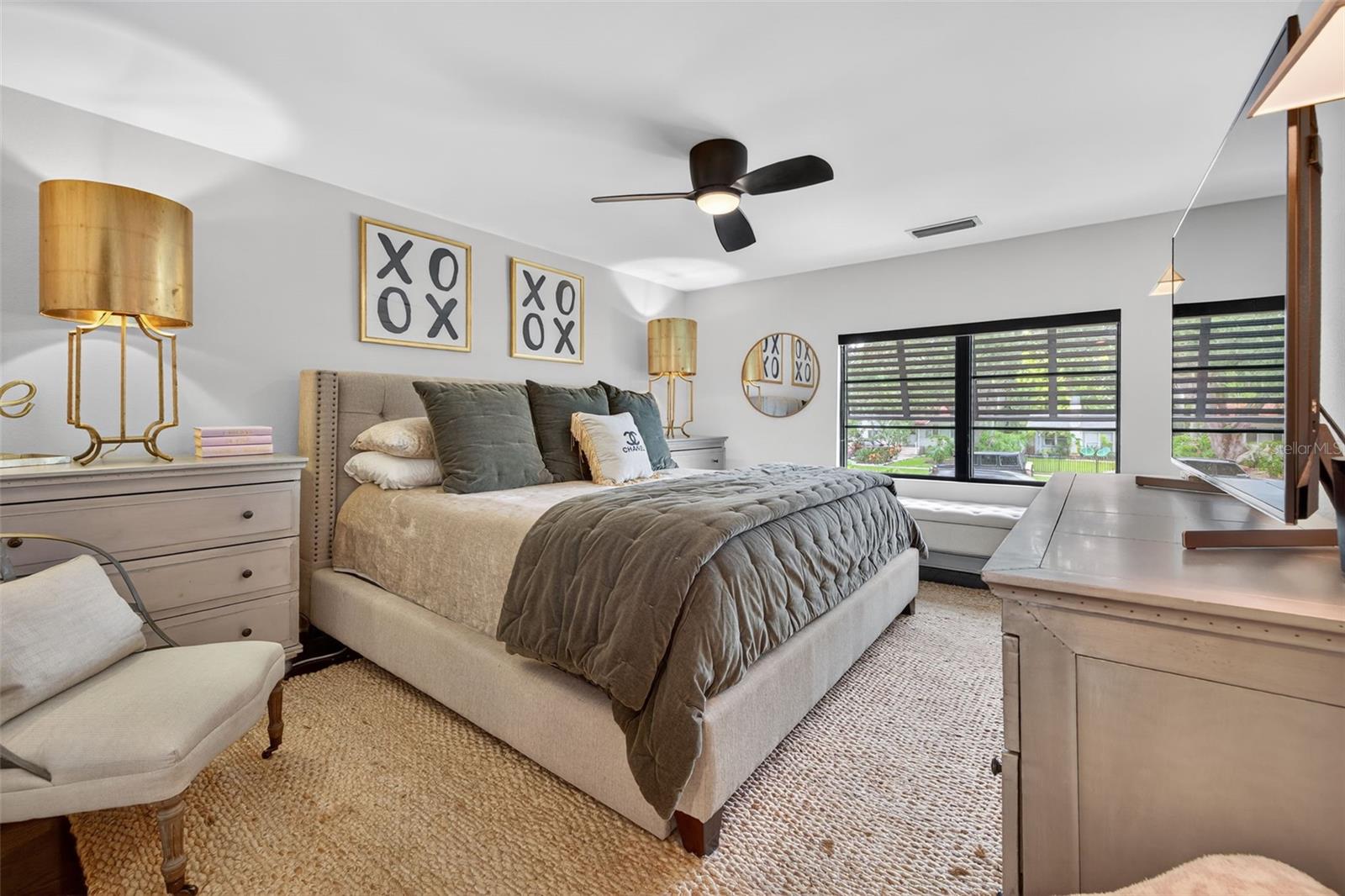 235 SNELL ISLE BLVD NE