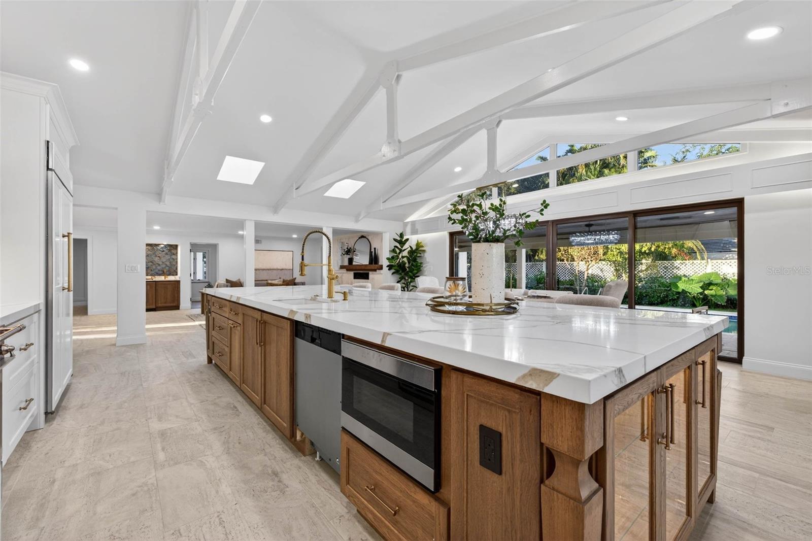 1222 BRIGHTWATERS BLVD NE