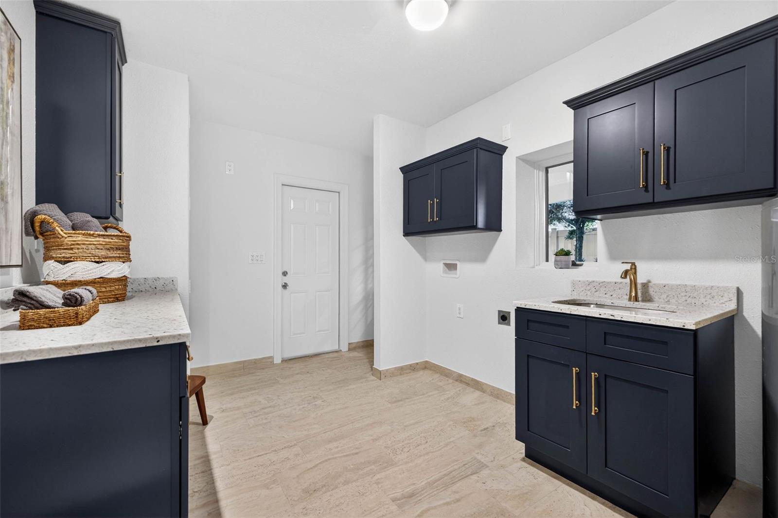 1222 BRIGHTWATERS BLVD NE