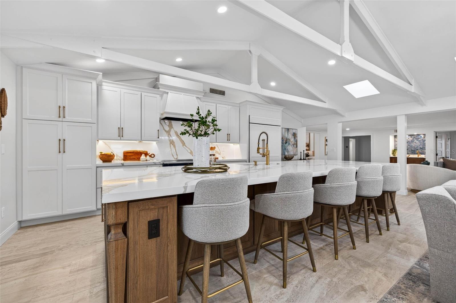 1222 BRIGHTWATERS BLVD NE