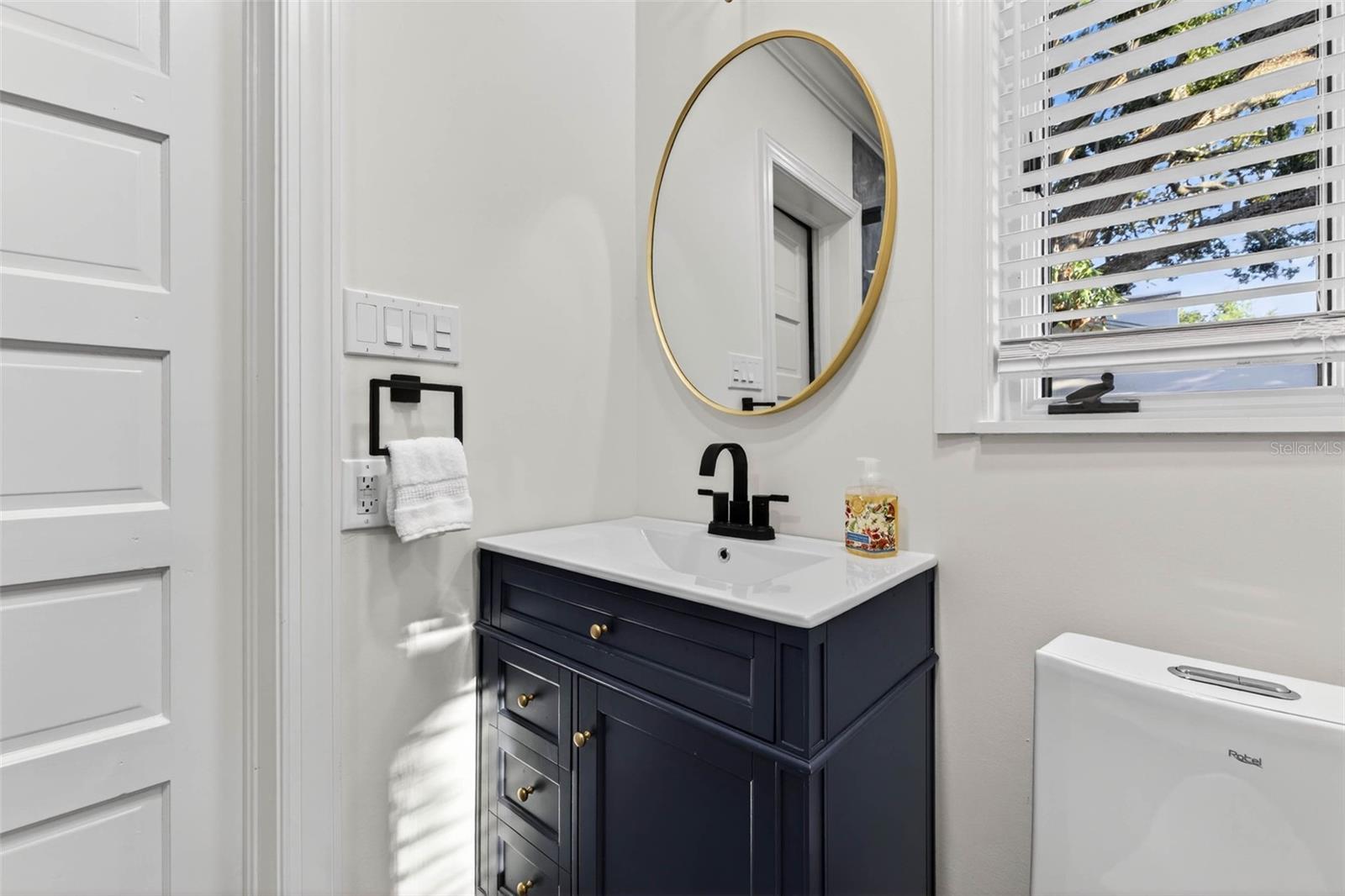 1222 BRIGHTWATERS BLVD NE