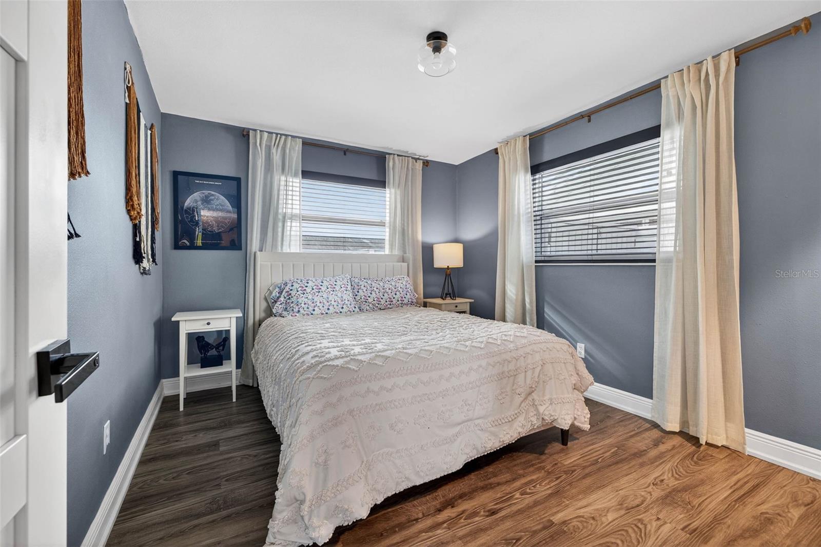 2581 BRAMBLEWOOD DR W