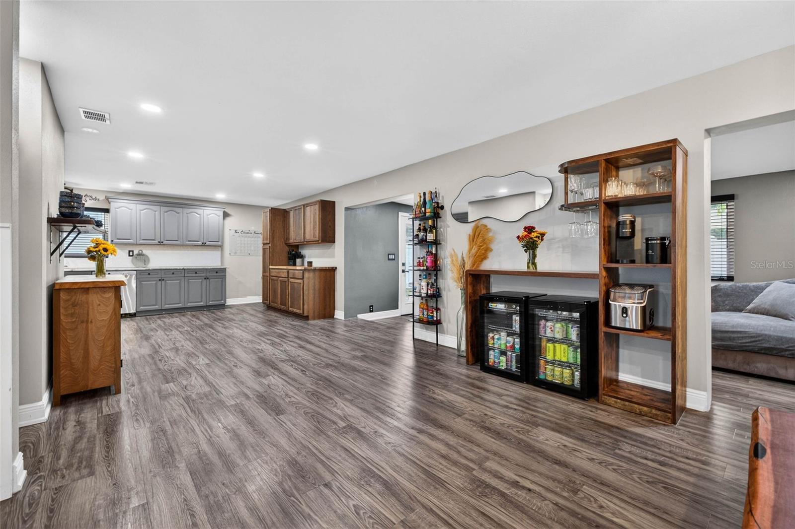 2581 BRAMBLEWOOD DR W