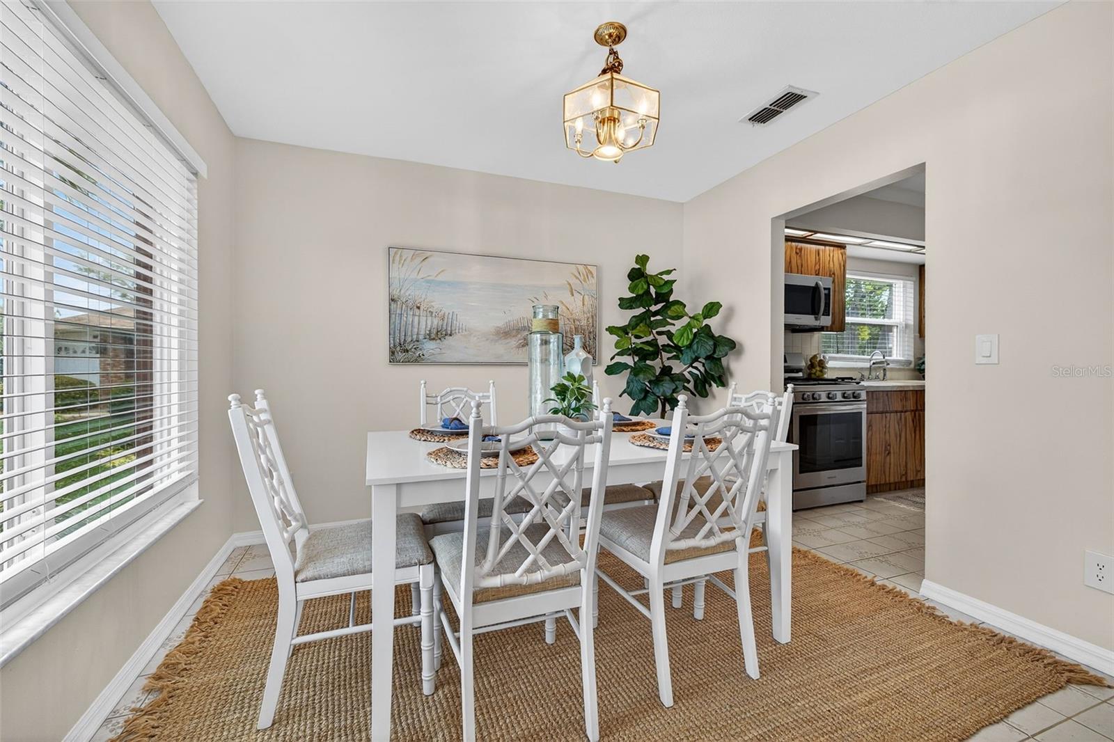 1700 GLEN LAKES BLVD N