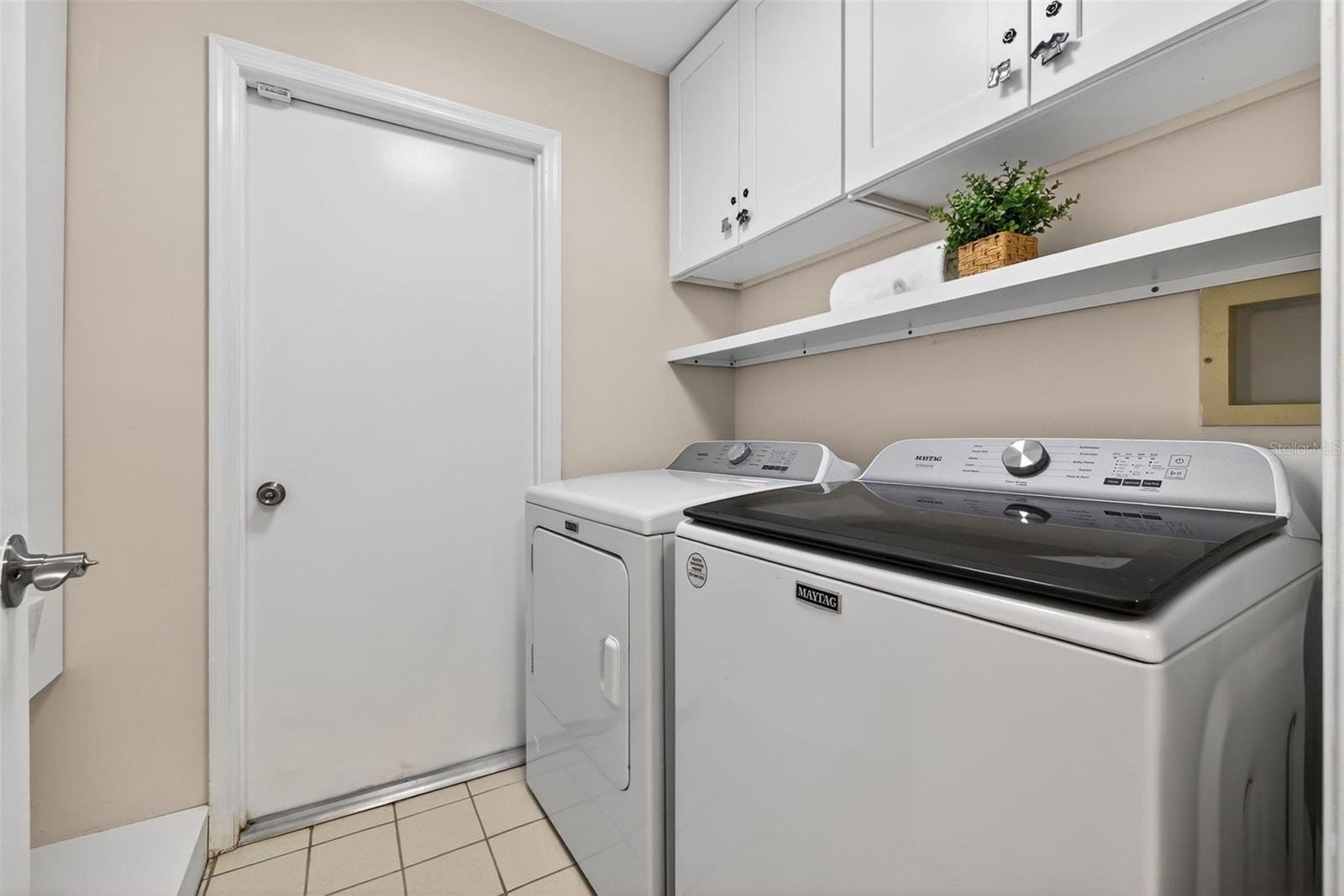 1700 GLEN LAKES BLVD N