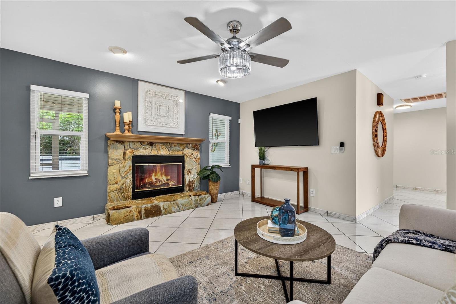 1700 GLEN LAKES BLVD N