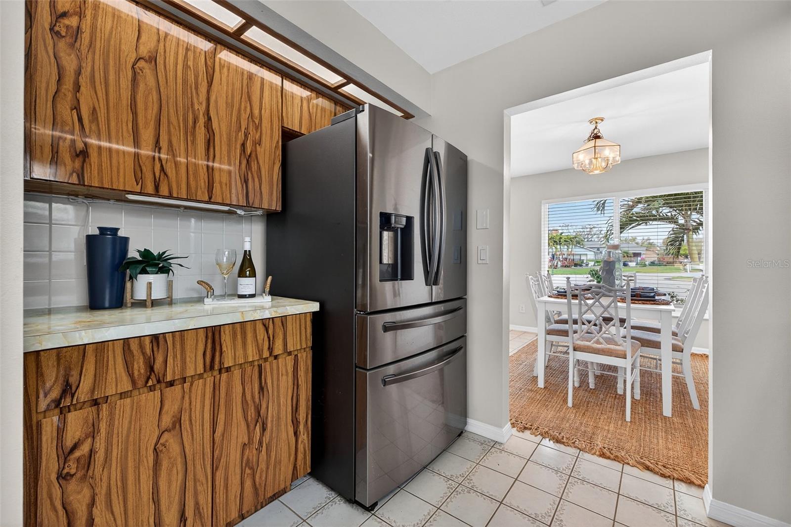 1700 GLEN LAKES BLVD N