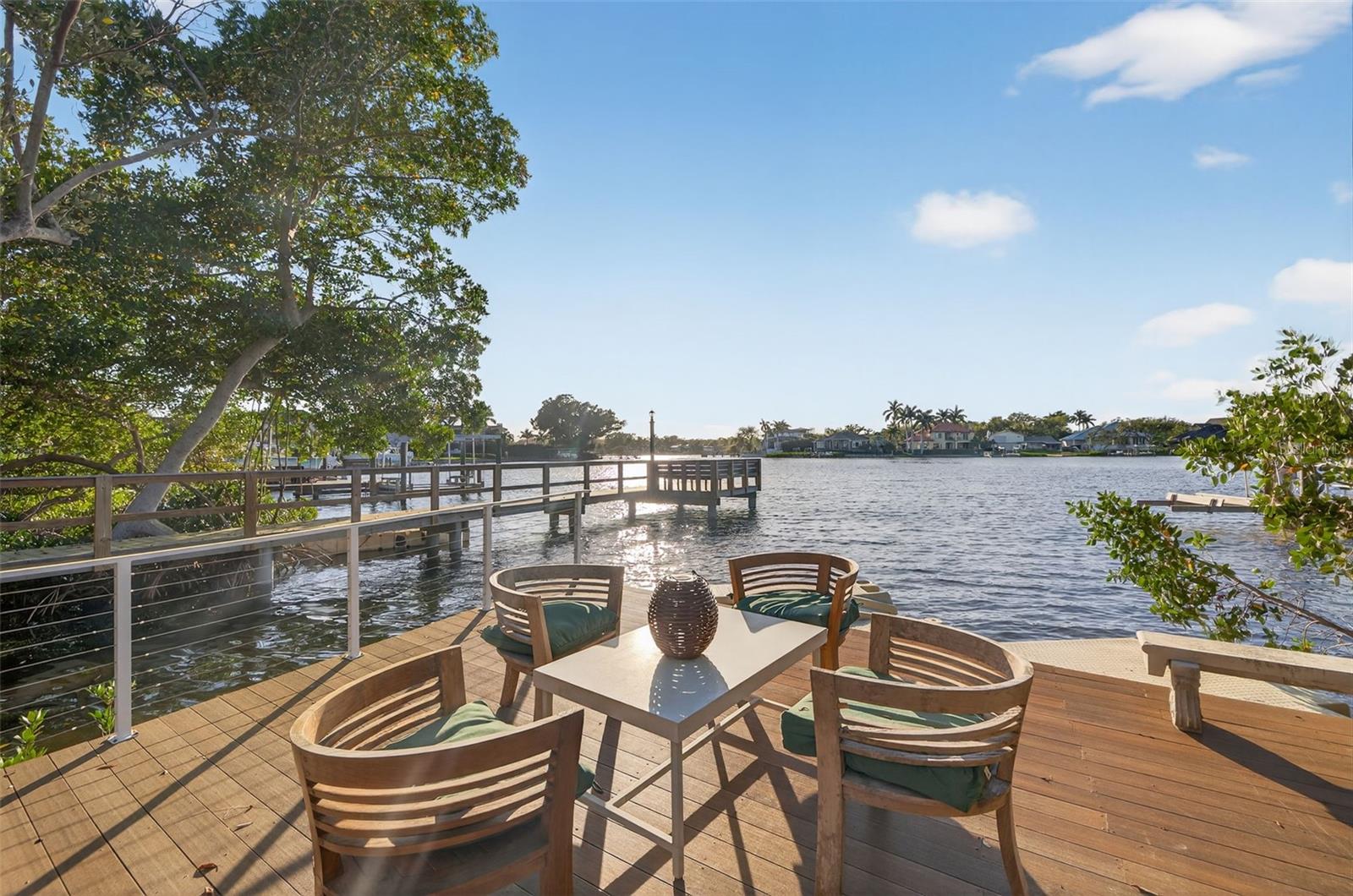 490 COFFEE POT RIVIERA NE