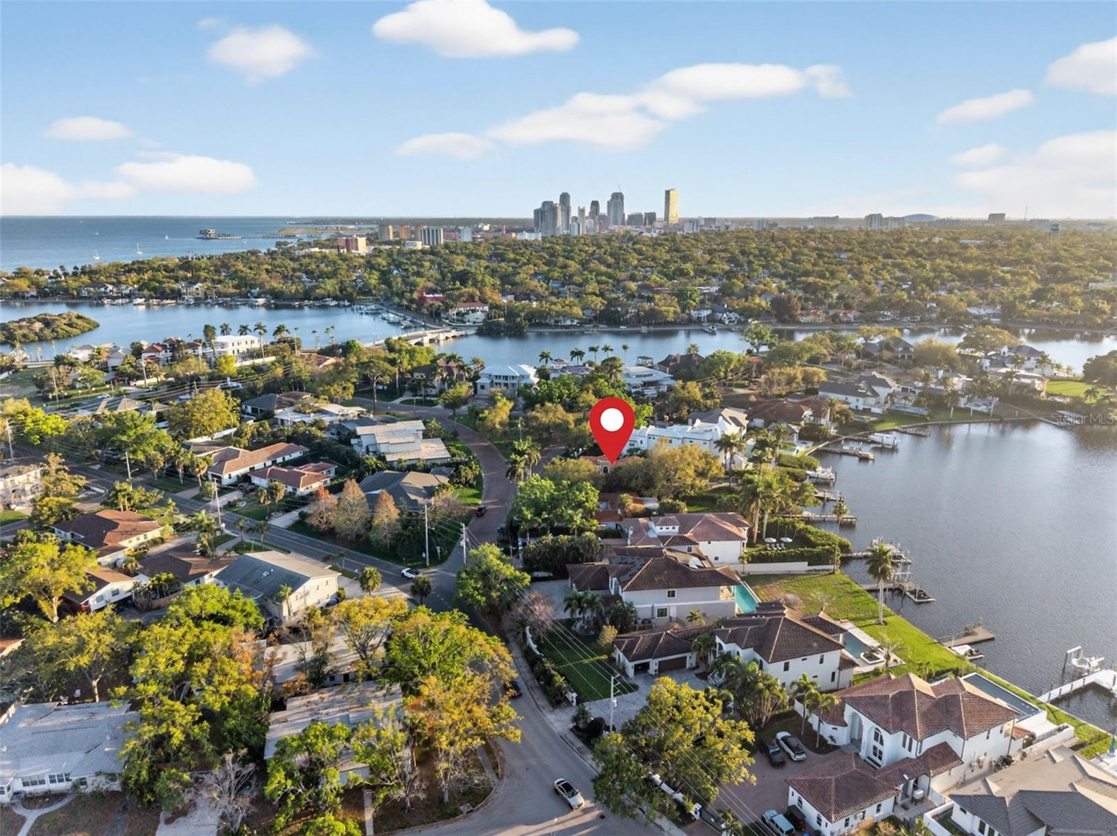 490 COFFEE POT RIVIERA NE