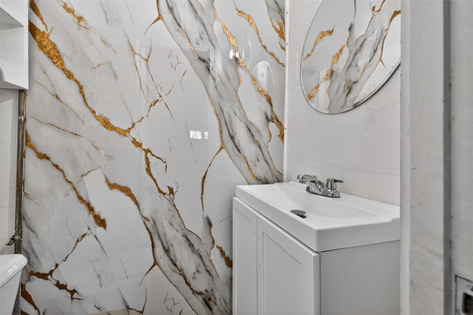 490 COFFEE POT RIVIERA NE