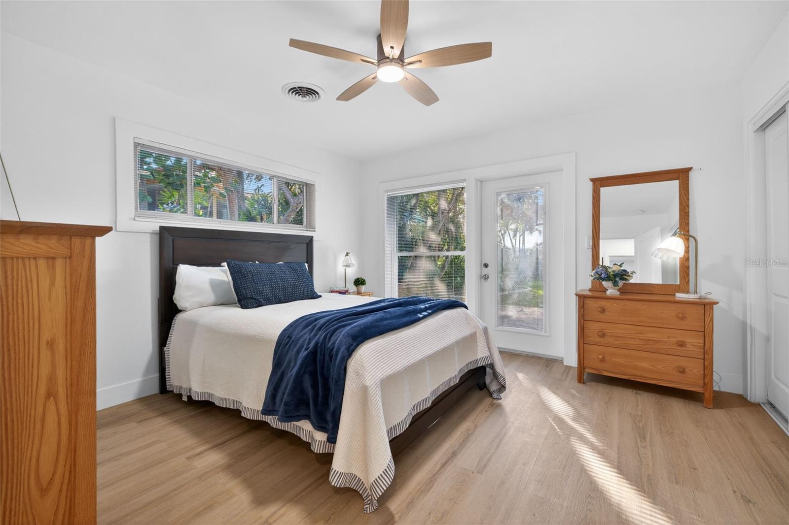 490 COFFEE POT RIVIERA NE