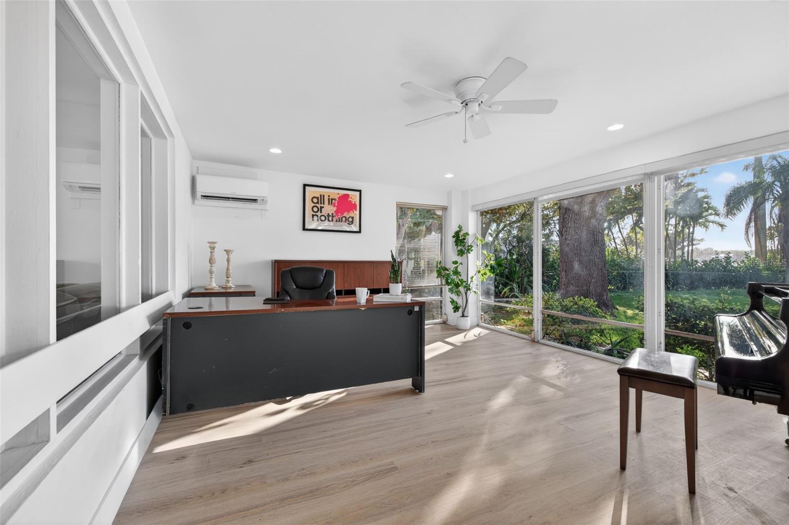 490 COFFEE POT RIVIERA NE