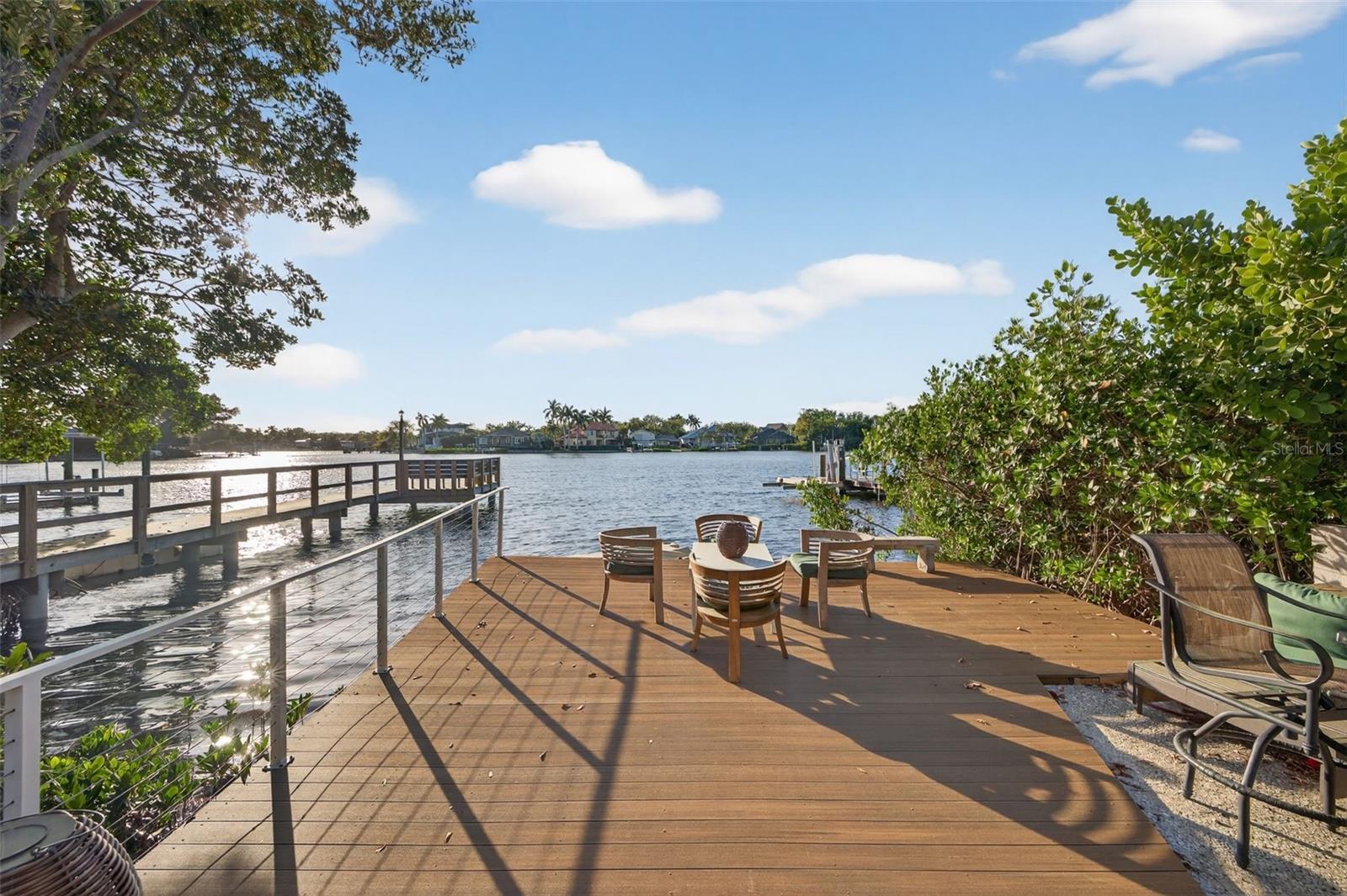 490 COFFEE POT RIVIERA NE