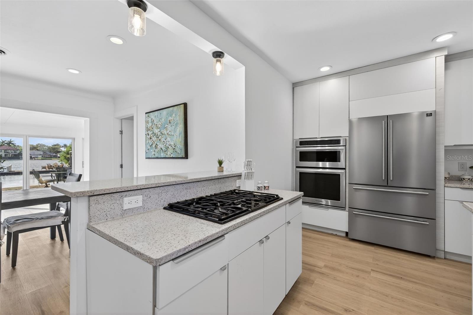 490 COFFEE POT RIVIERA NE