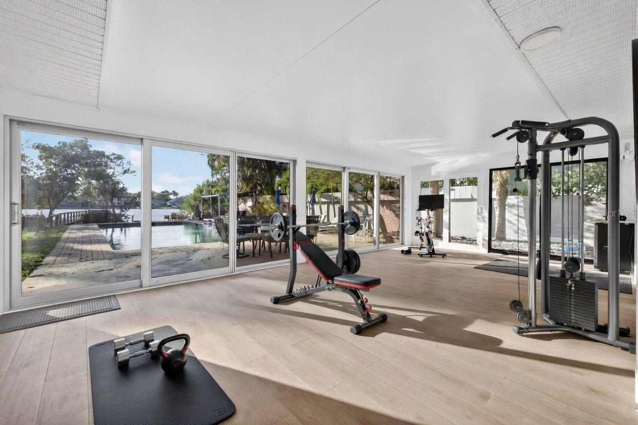 490 COFFEE POT RIVIERA NE