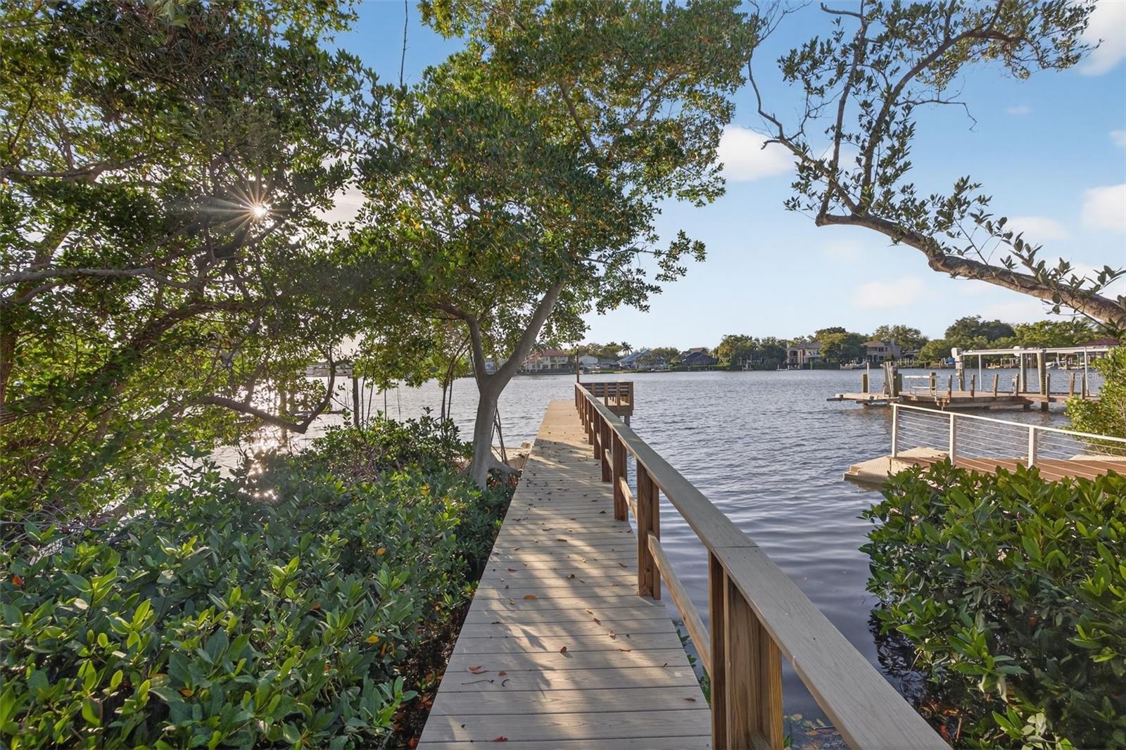 490 COFFEE POT RIVIERA NE