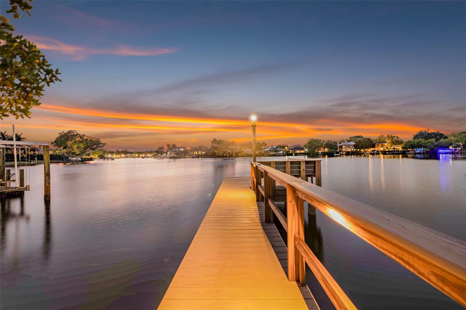 490 COFFEE POT RIVIERA NE