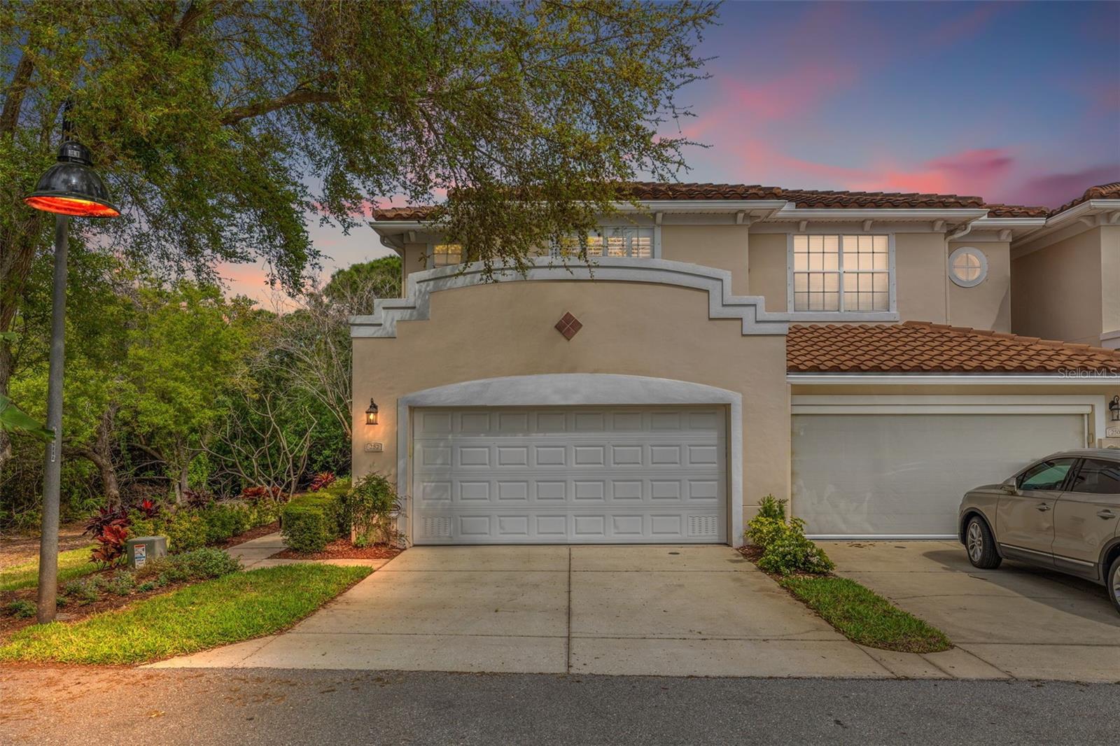 252 VALENCIA CIR
