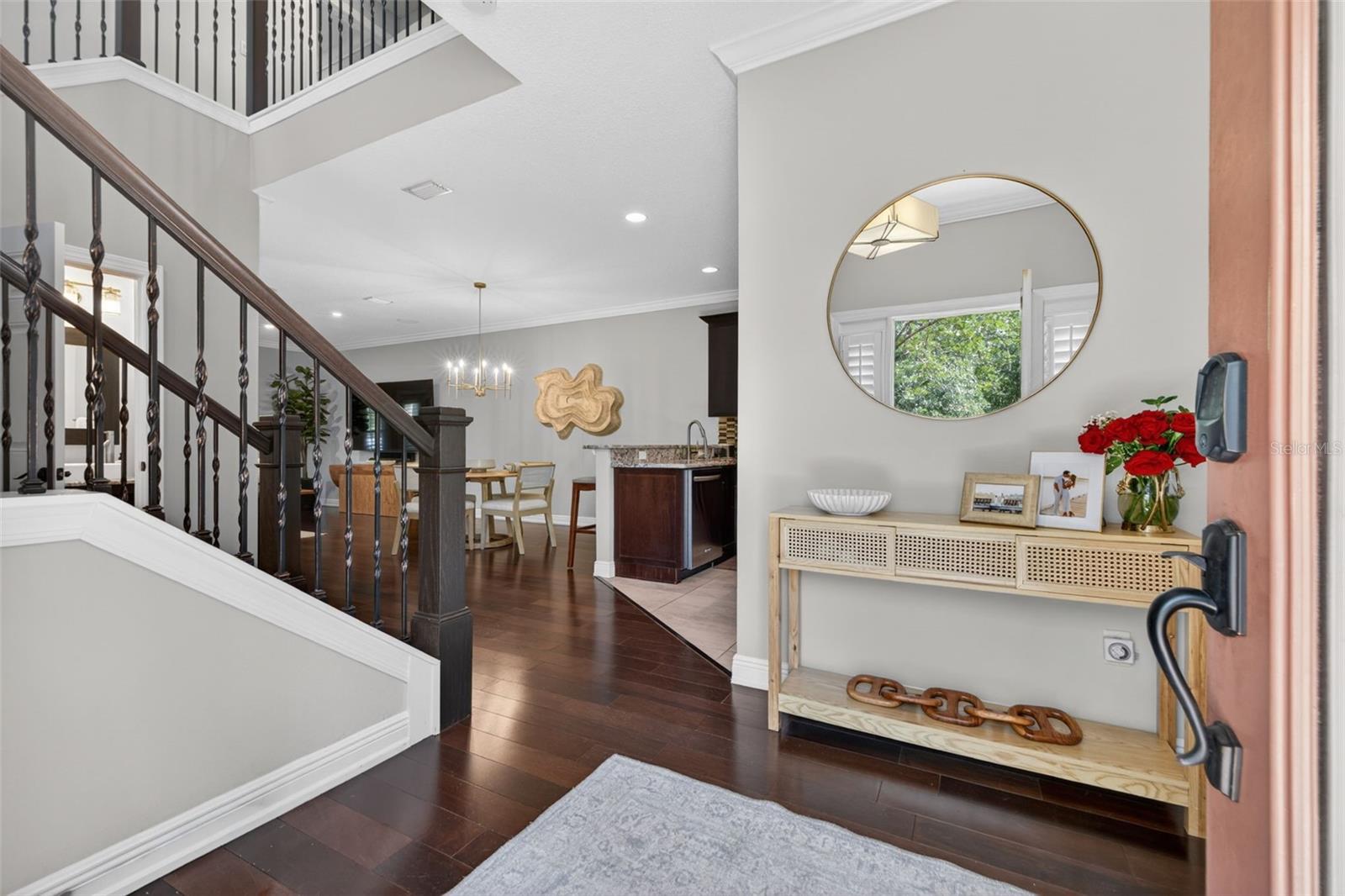 252 VALENCIA CIR