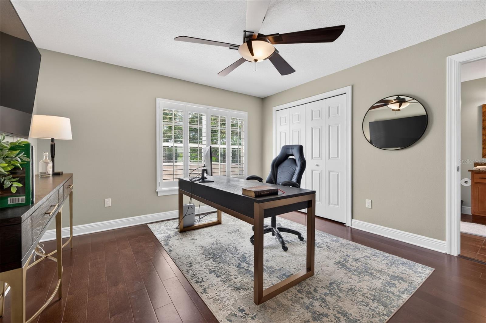 252 VALENCIA CIR