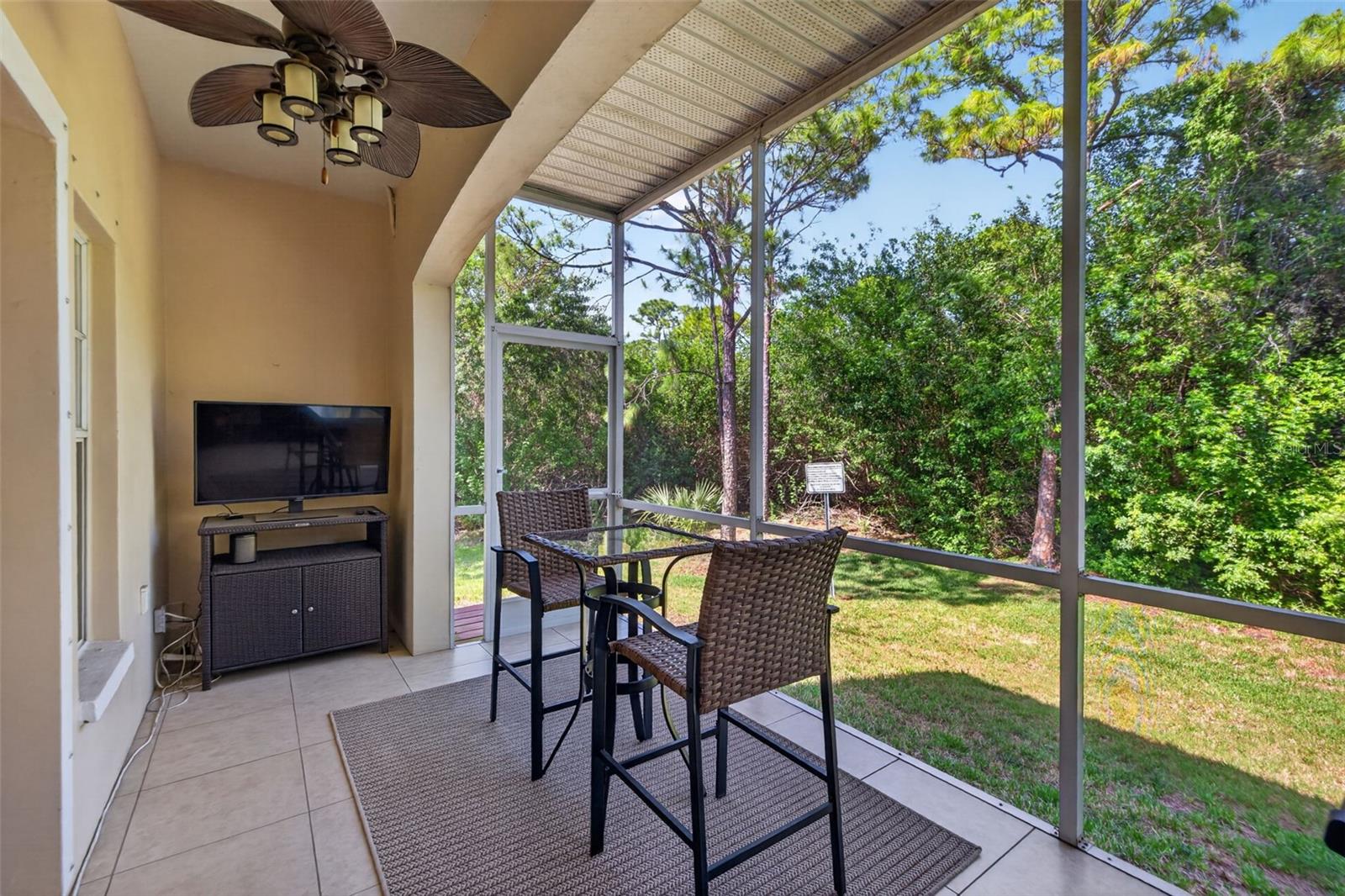 252 VALENCIA CIR