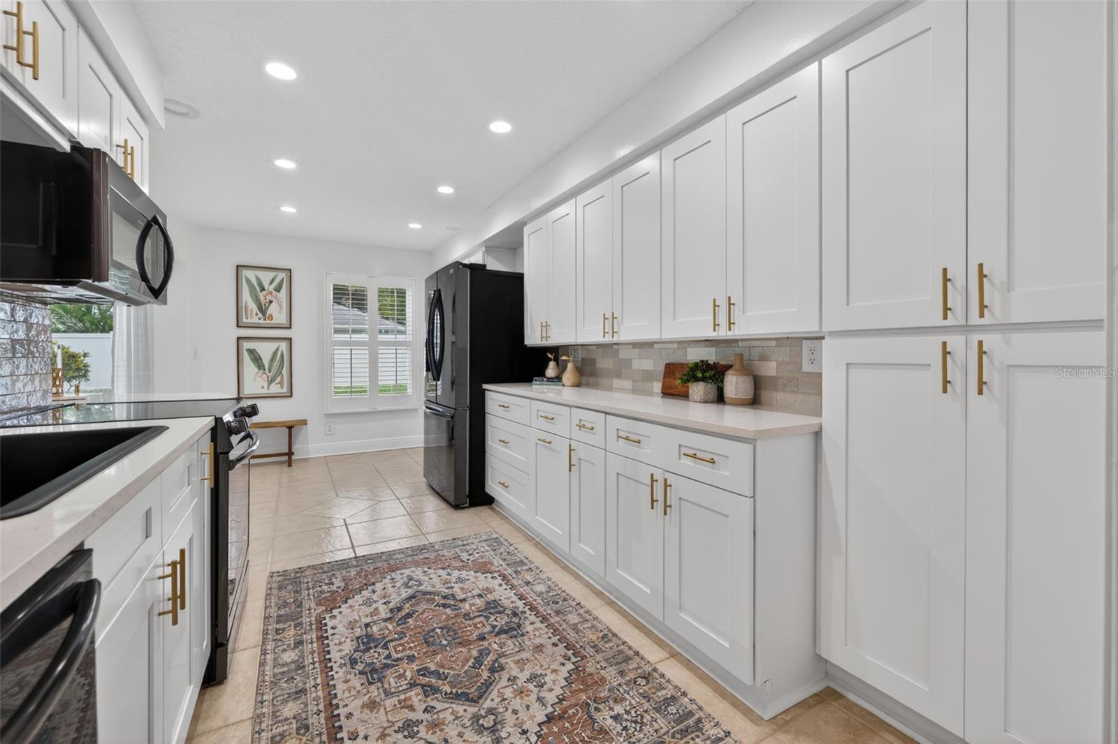 1022 EDEN ISLE DR NE