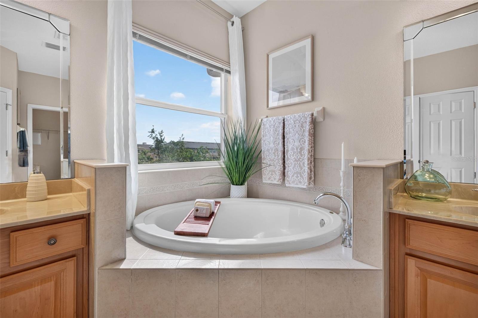 7172 ISLAMORADA CIR