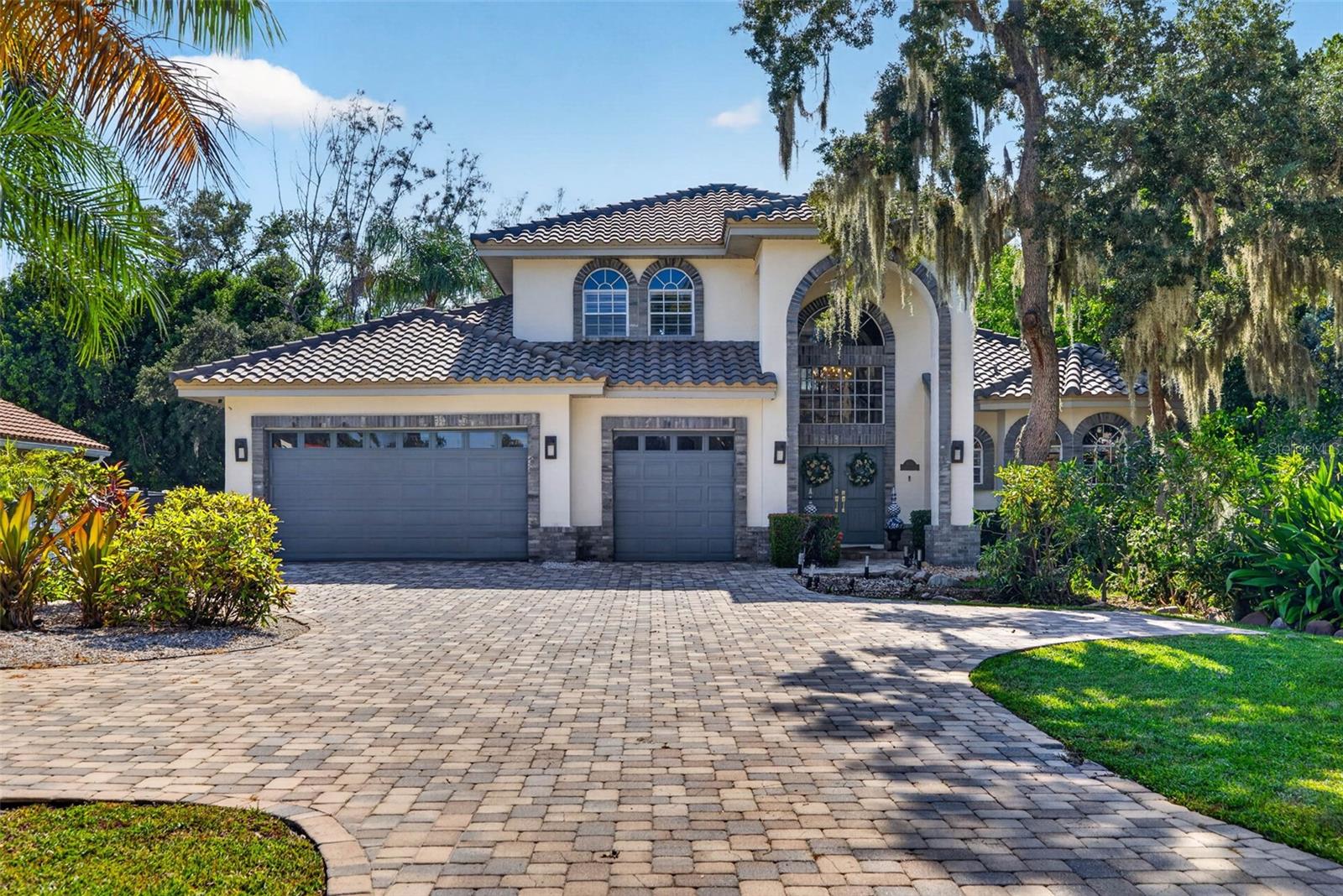 4660 LAUREL OAK LN NE