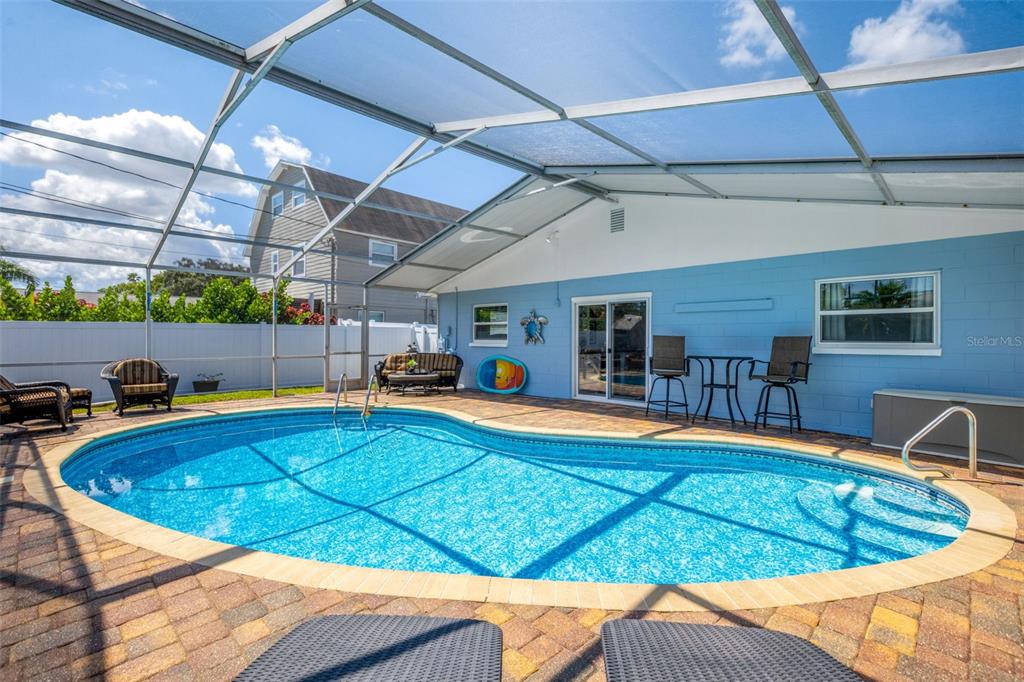 2050 BAYOU GRANDE BLVD NE