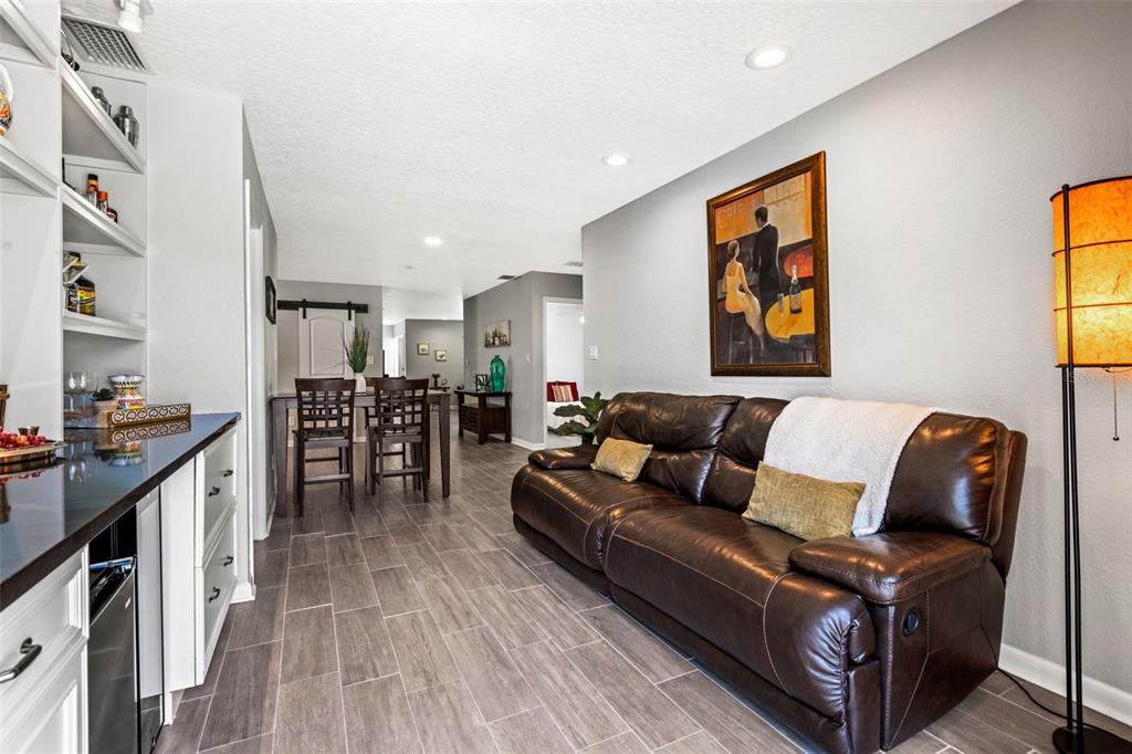 2050 BAYOU GRANDE BLVD NE