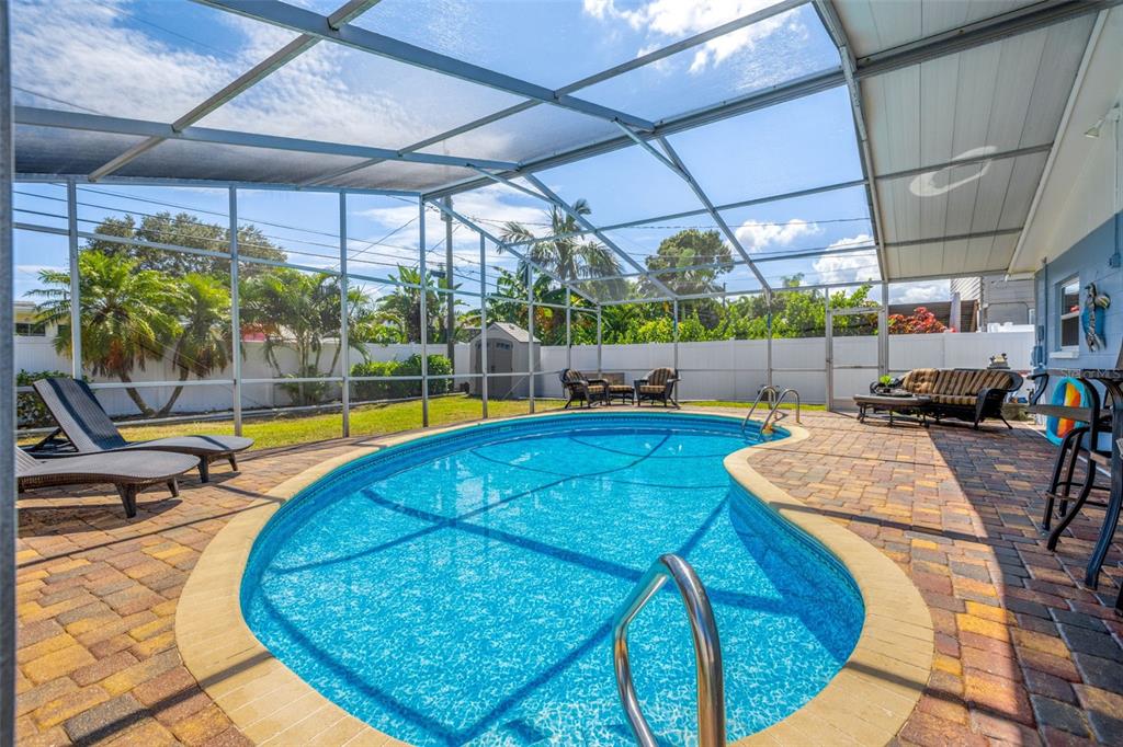 2050 BAYOU GRANDE BLVD NE