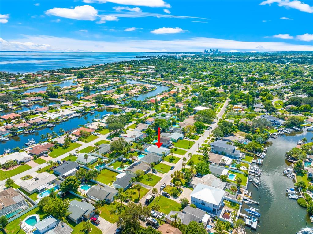 2050 BAYOU GRANDE BLVD NE