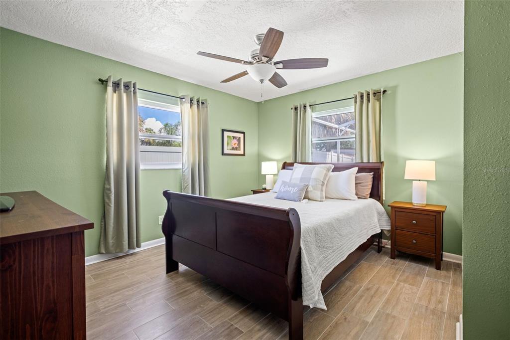 2050 BAYOU GRANDE BLVD NE