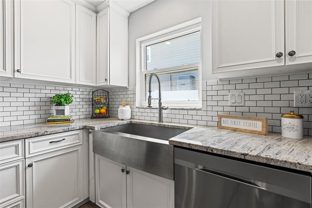 2050 BAYOU GRANDE BLVD NE