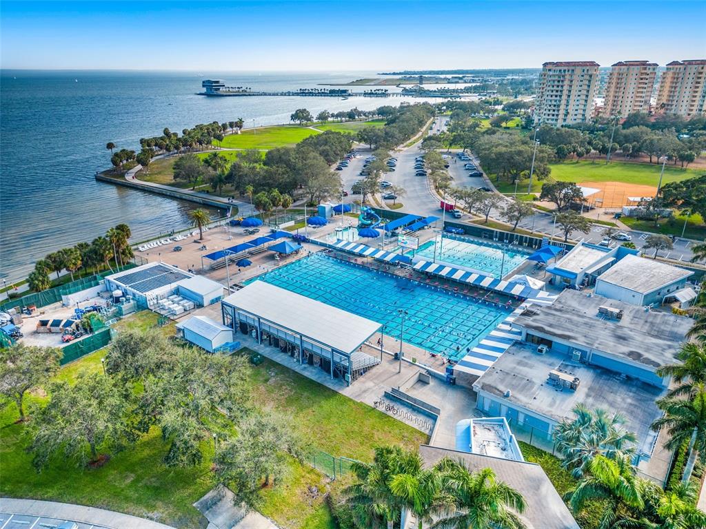 1100 N SHORE DR NE #207