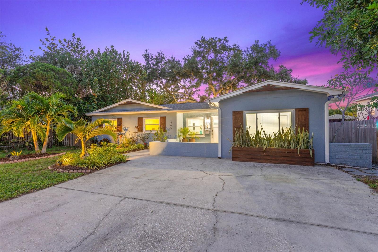 1865 NEBRASKA AVE NE