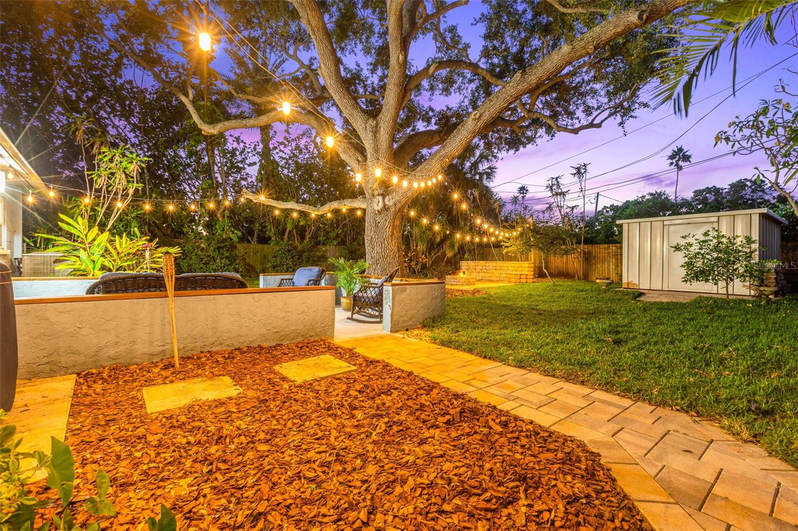 1865 NEBRASKA AVE NE