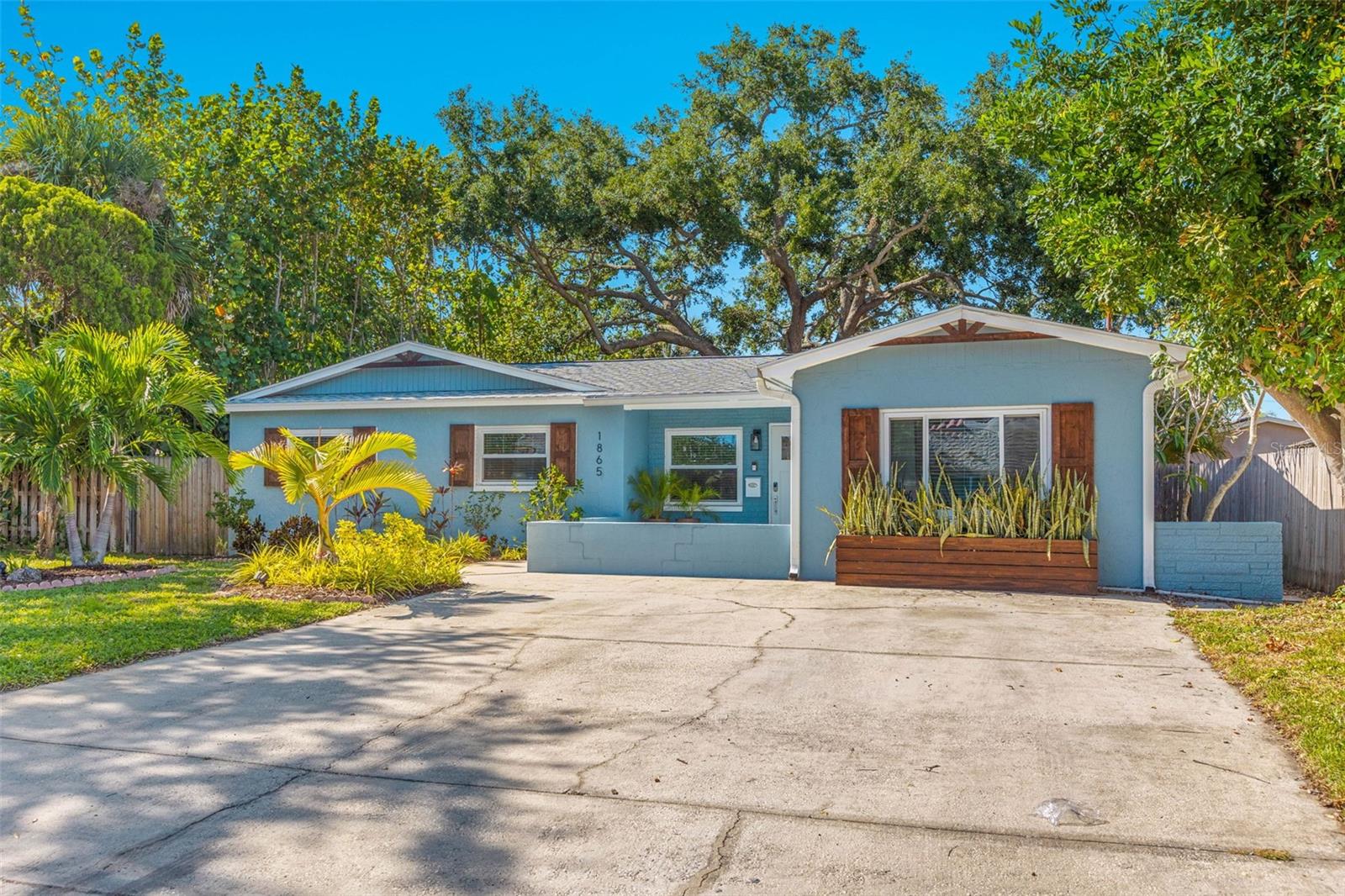 1865 NEBRASKA AVE NE