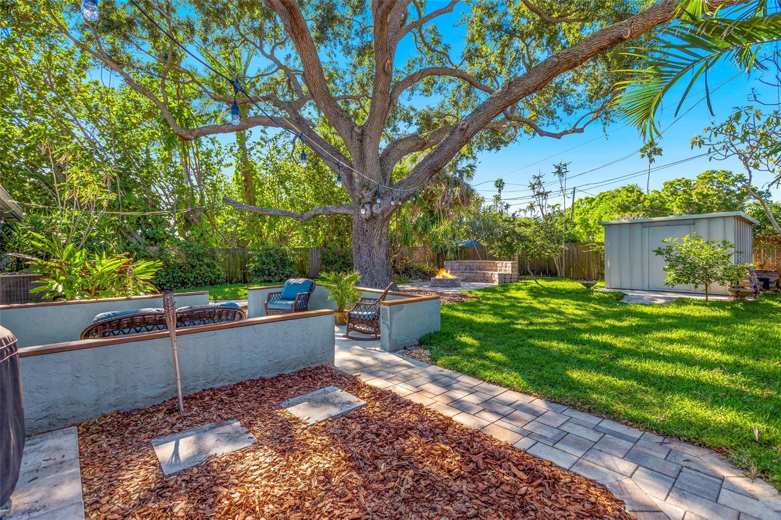 1865 NEBRASKA AVE NE