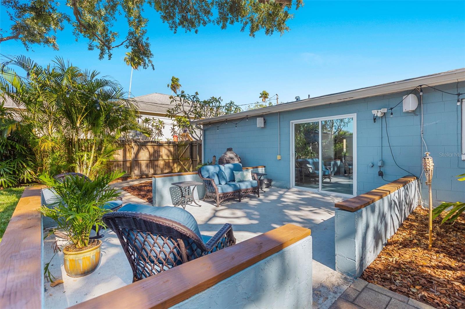 1865 NEBRASKA AVE NE