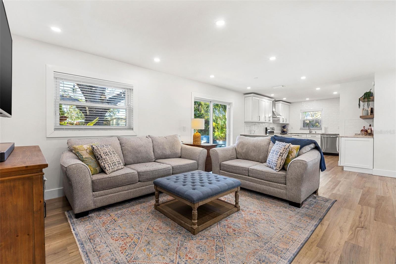 1865 NEBRASKA AVE NE