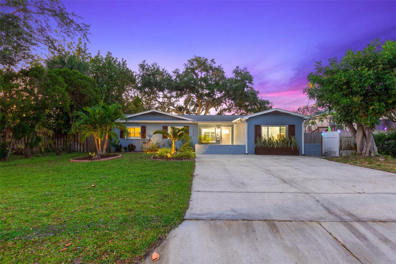 1865 NEBRASKA AVE NE