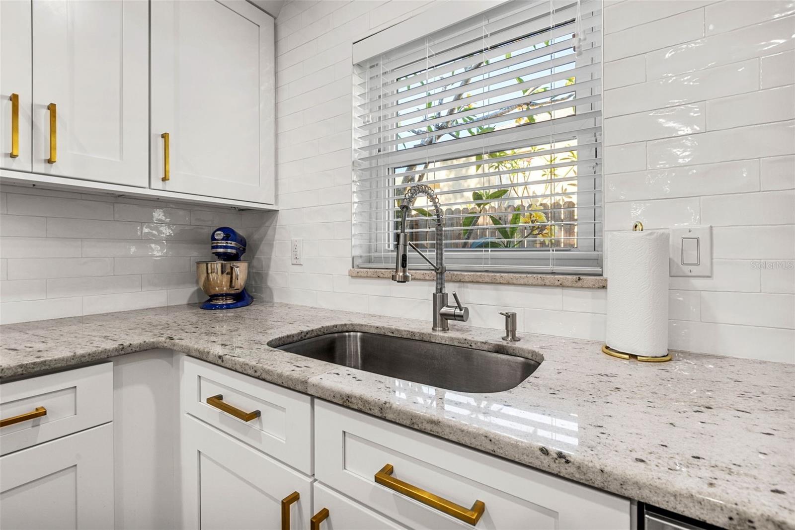 1865 NEBRASKA AVE NE