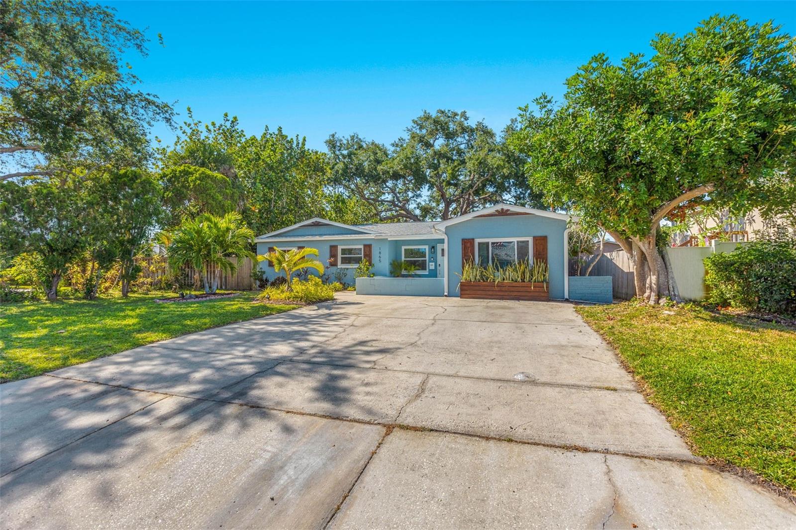 1865 NEBRASKA AVE NE