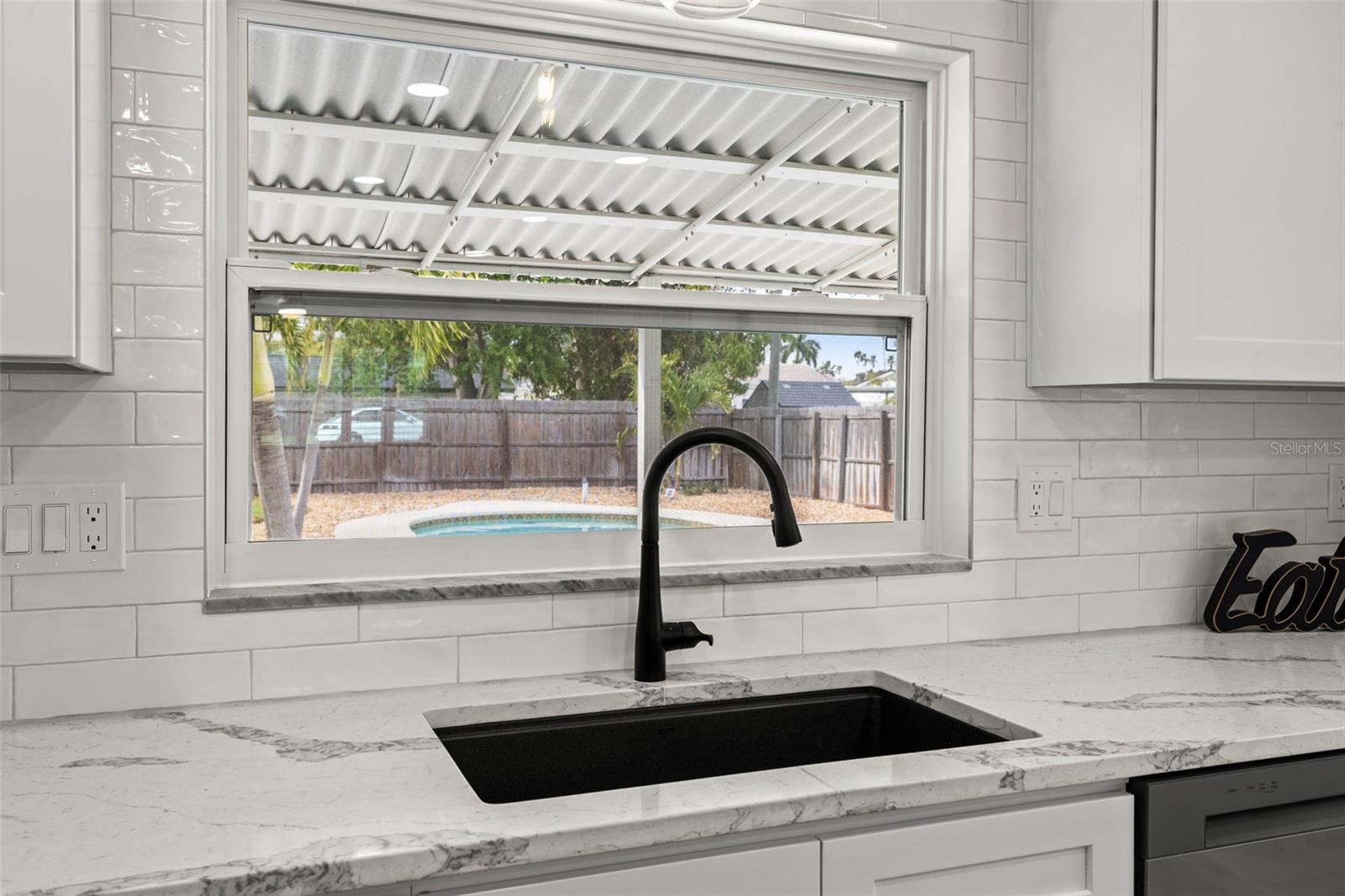 3442 BAYSHORE BLVD NE